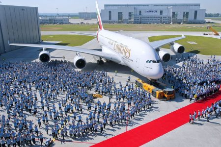 エアバス A380機材の装備・備品が手に入る？