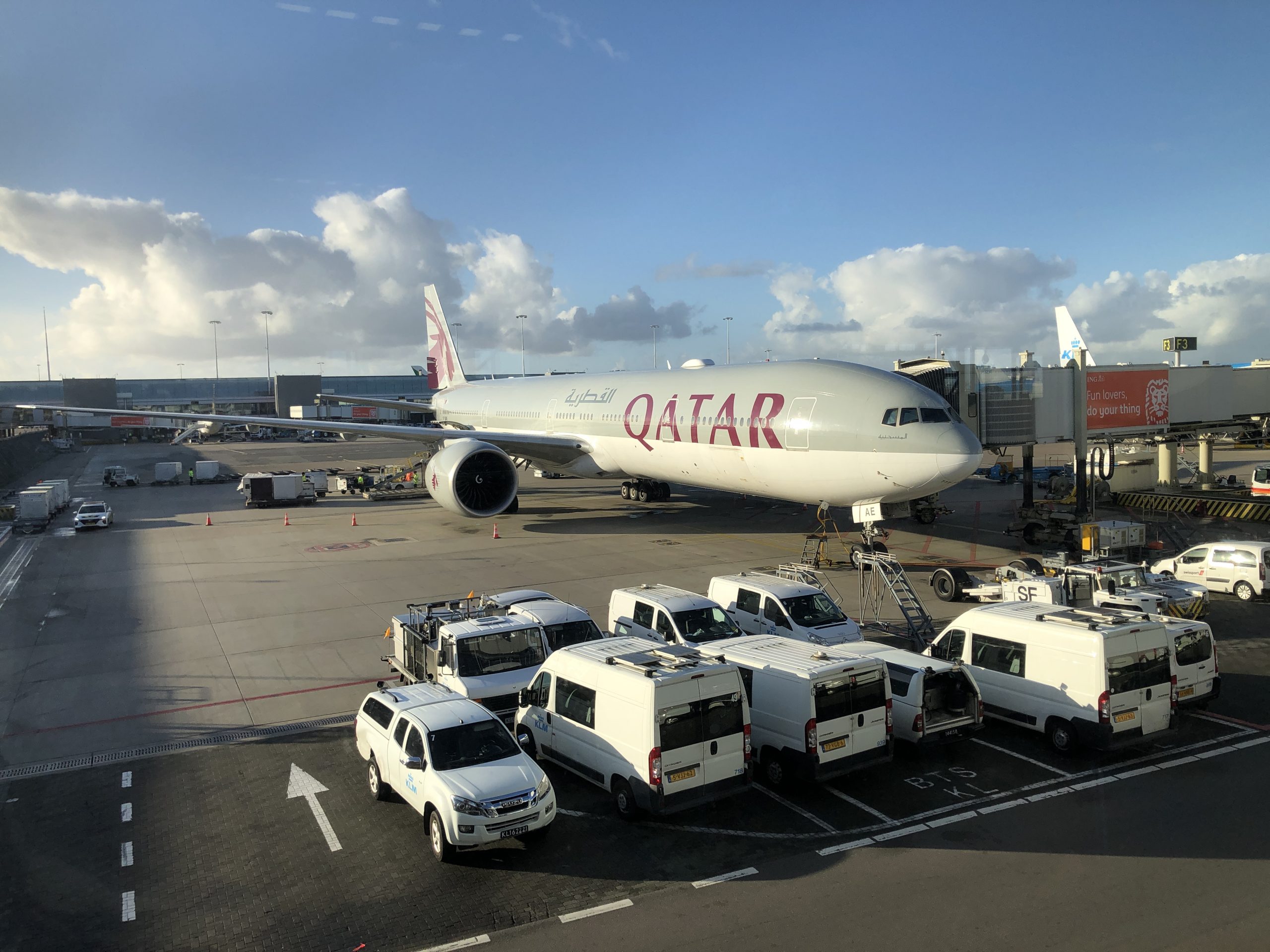 Business Class Review : QR274  アムステルダム(AMS) – ドーハ(DOH) Q Suite(B777-300ER)