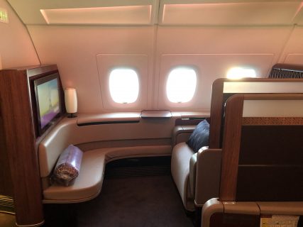 First Class Review : カタール航空(QR) QR39 ドーハ(DOH) – パリ・シャルルドゴール(CDG) Airbus A380-800