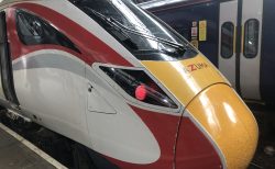 First Class Review : ロンドン・ノース・イースタン鉄道(LNER) AZUMA(あずま) 一等車(ロンドンキングスクロス – リーズ)