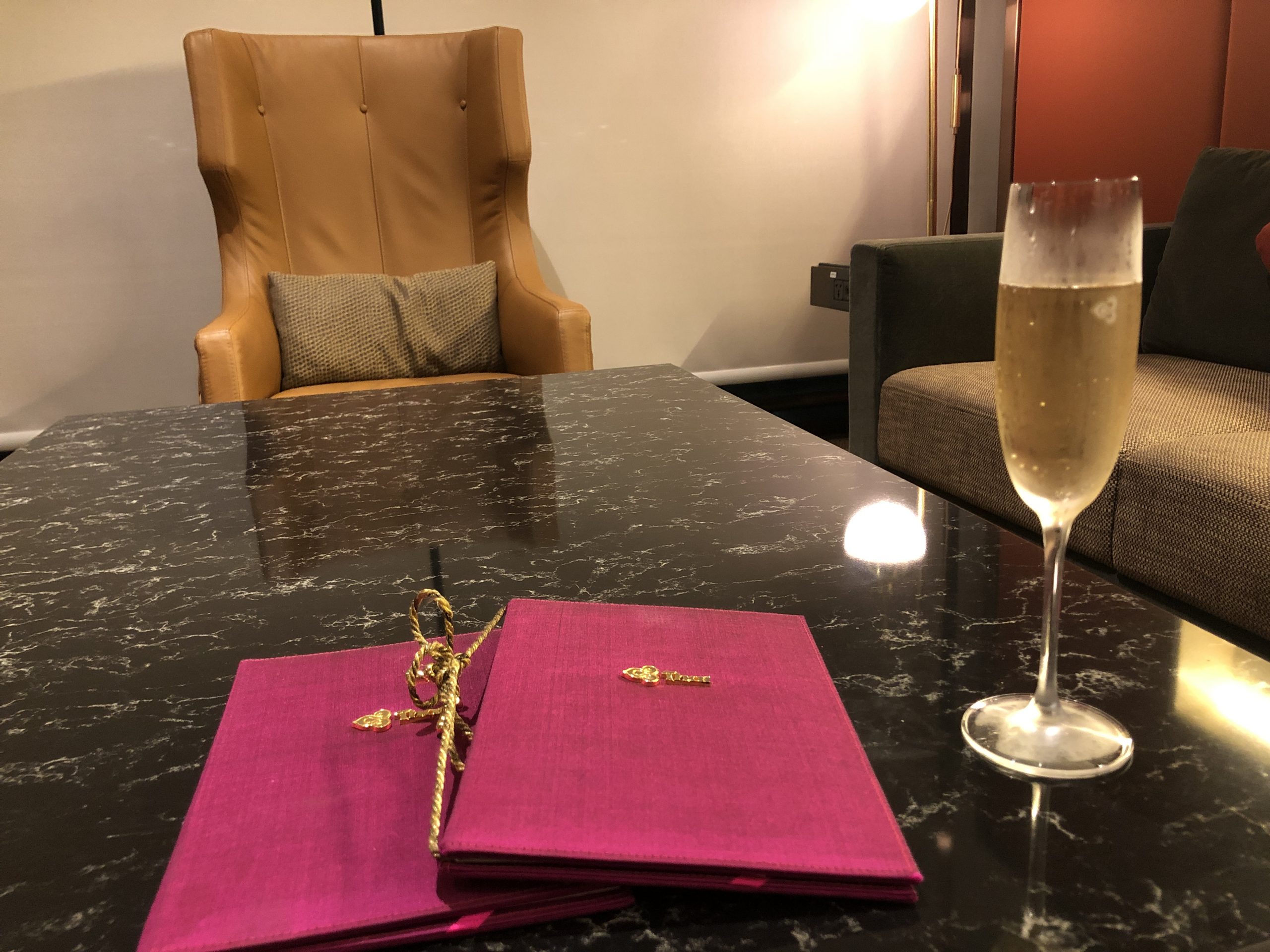 Lounge Review : バンコク・スワンナプーム空港(BKK) タイ国際航空(TG) ロイヤルオーキッドプレステージラウンジ ファーストクラススペース(Royal Orchid Lounge First Class Space)