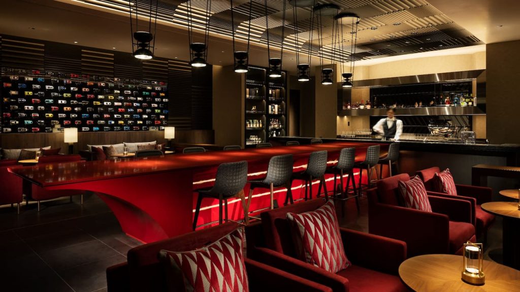 レストランのテーブルの上に置かれている部屋