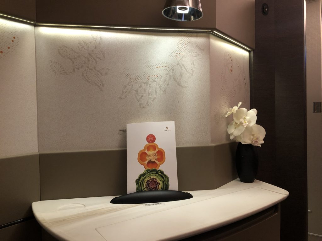 鏡のある洗面台