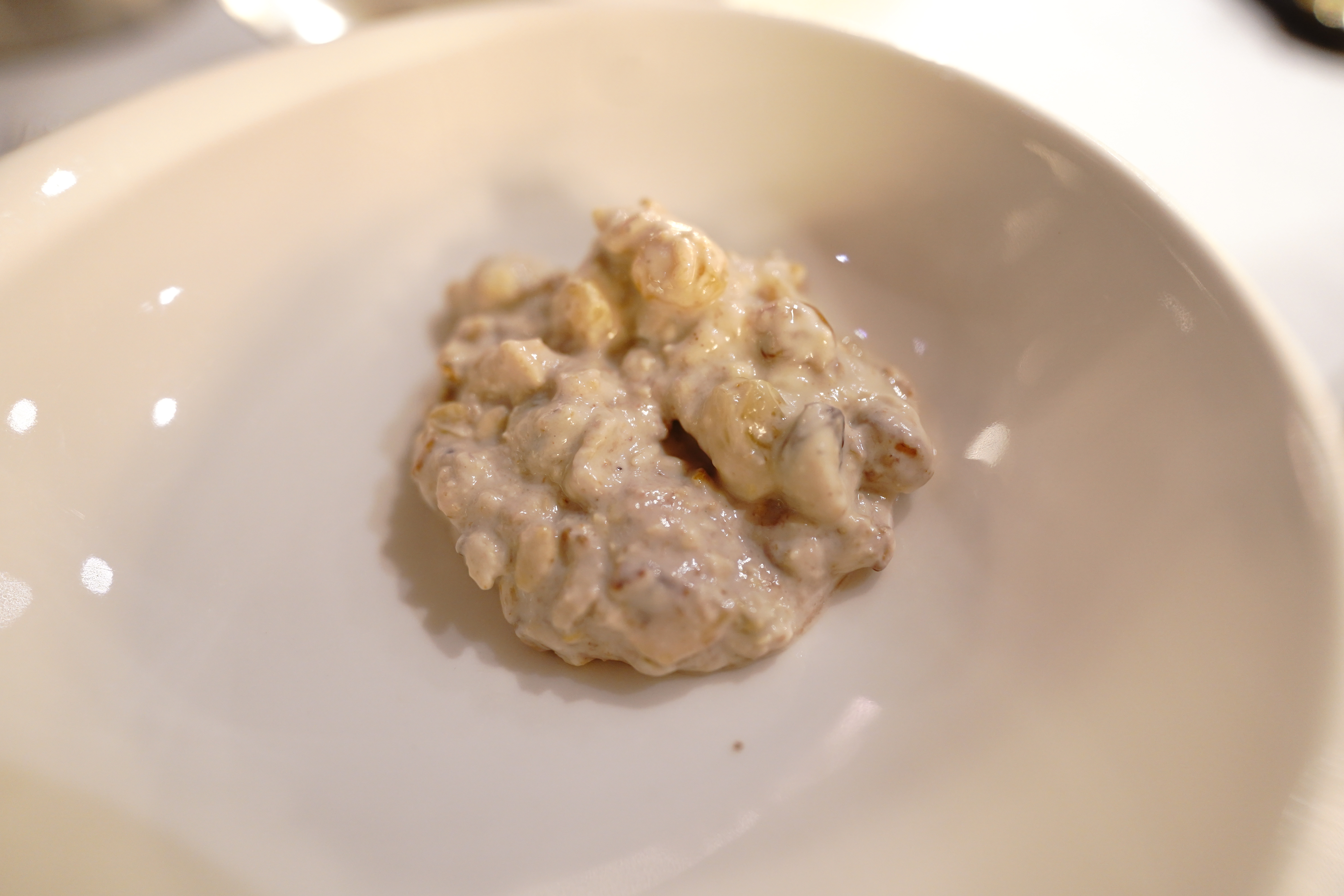 皿に盛られた食べ物