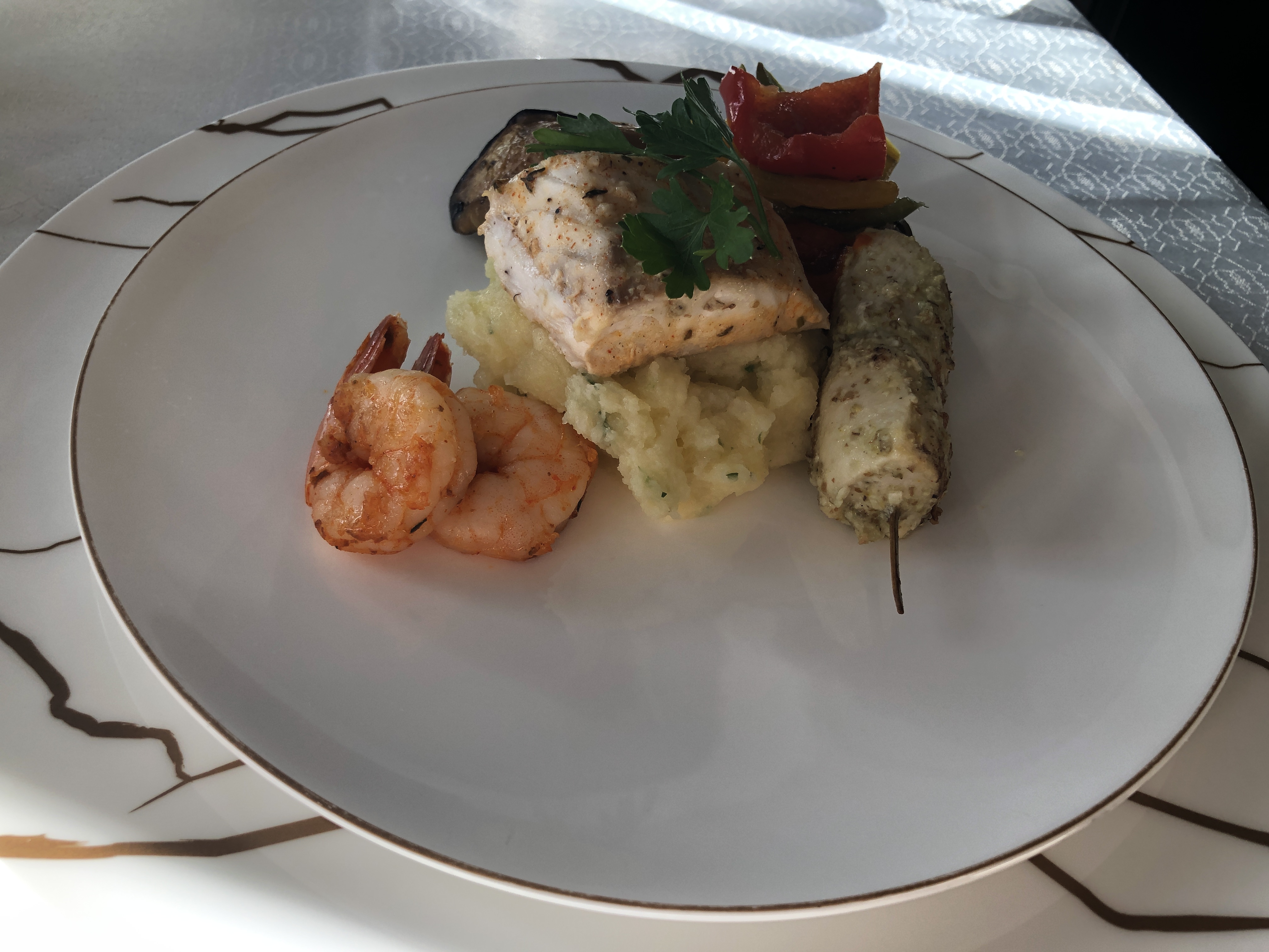 皿の上の食べ物
