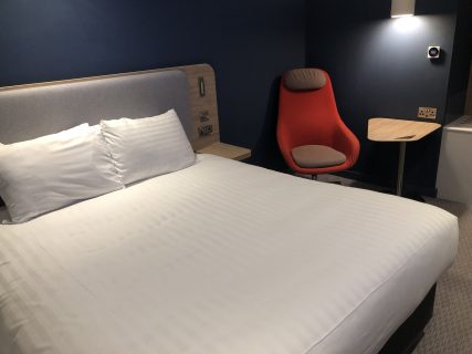 Hotel Review : ホリデイインエクスプレス ロンドンヒースロー ターミナル4(Holiday Inn Express London Heathrow T4)