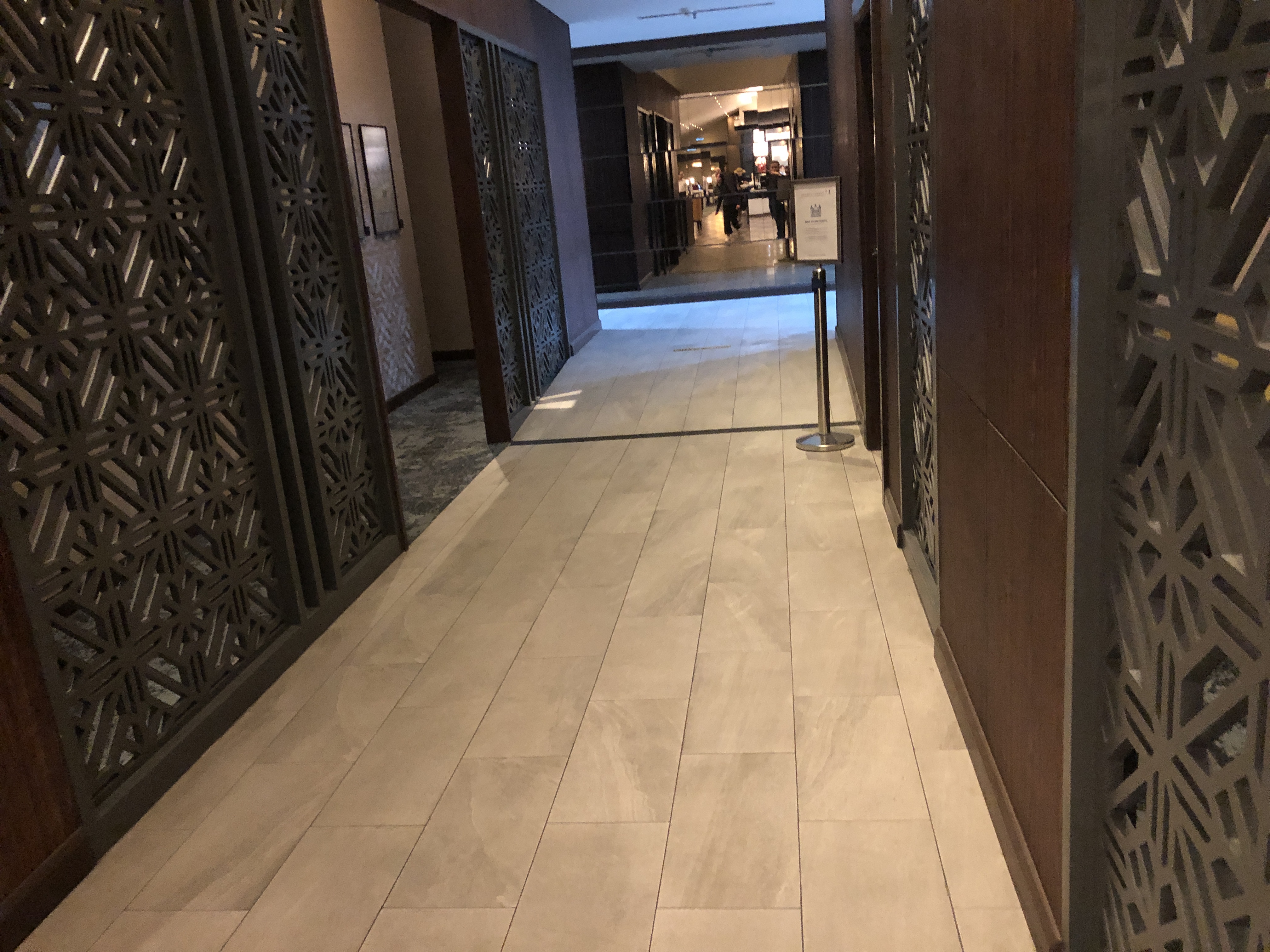 建物のドア