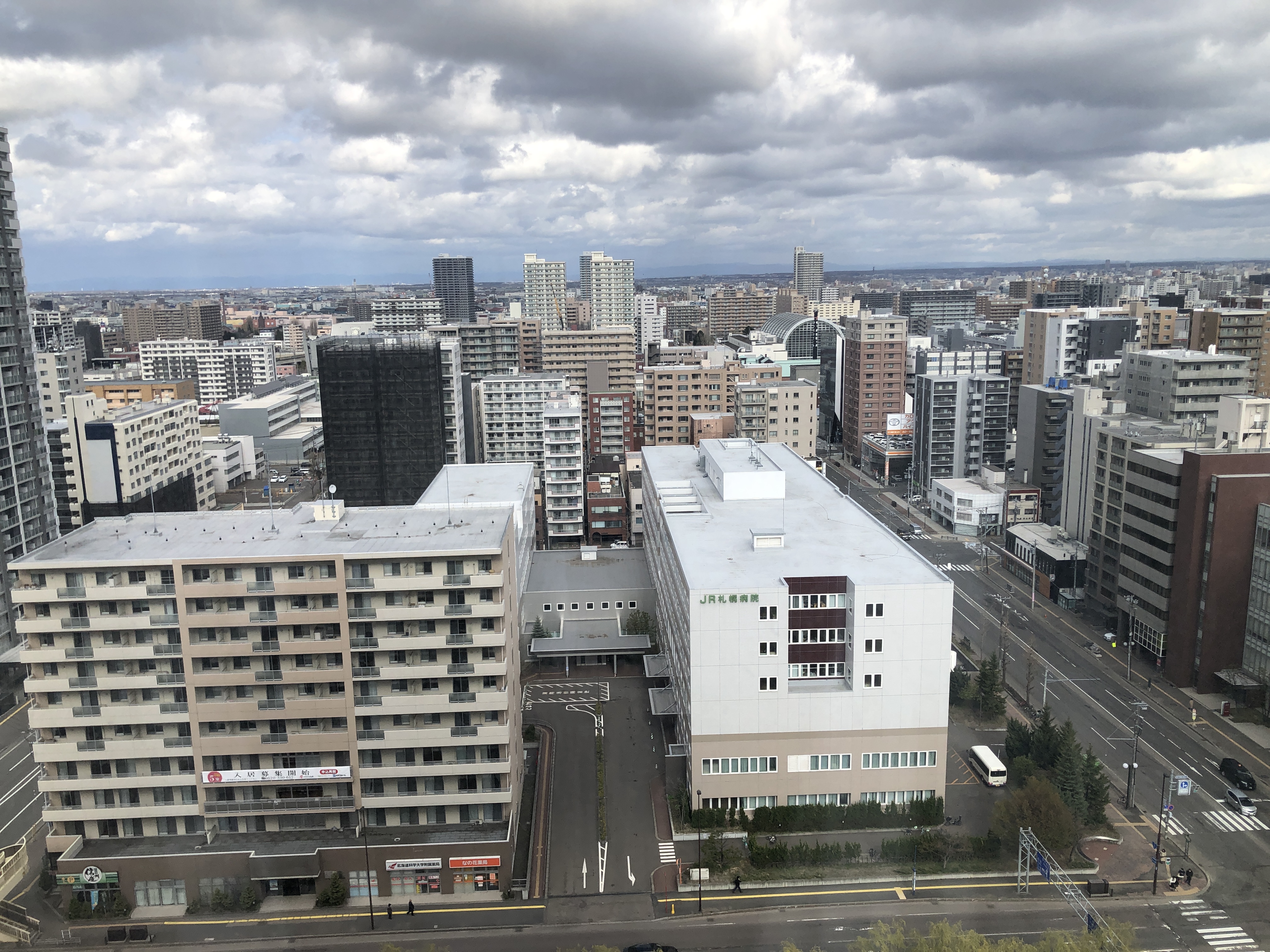 高層ビルのある街並み