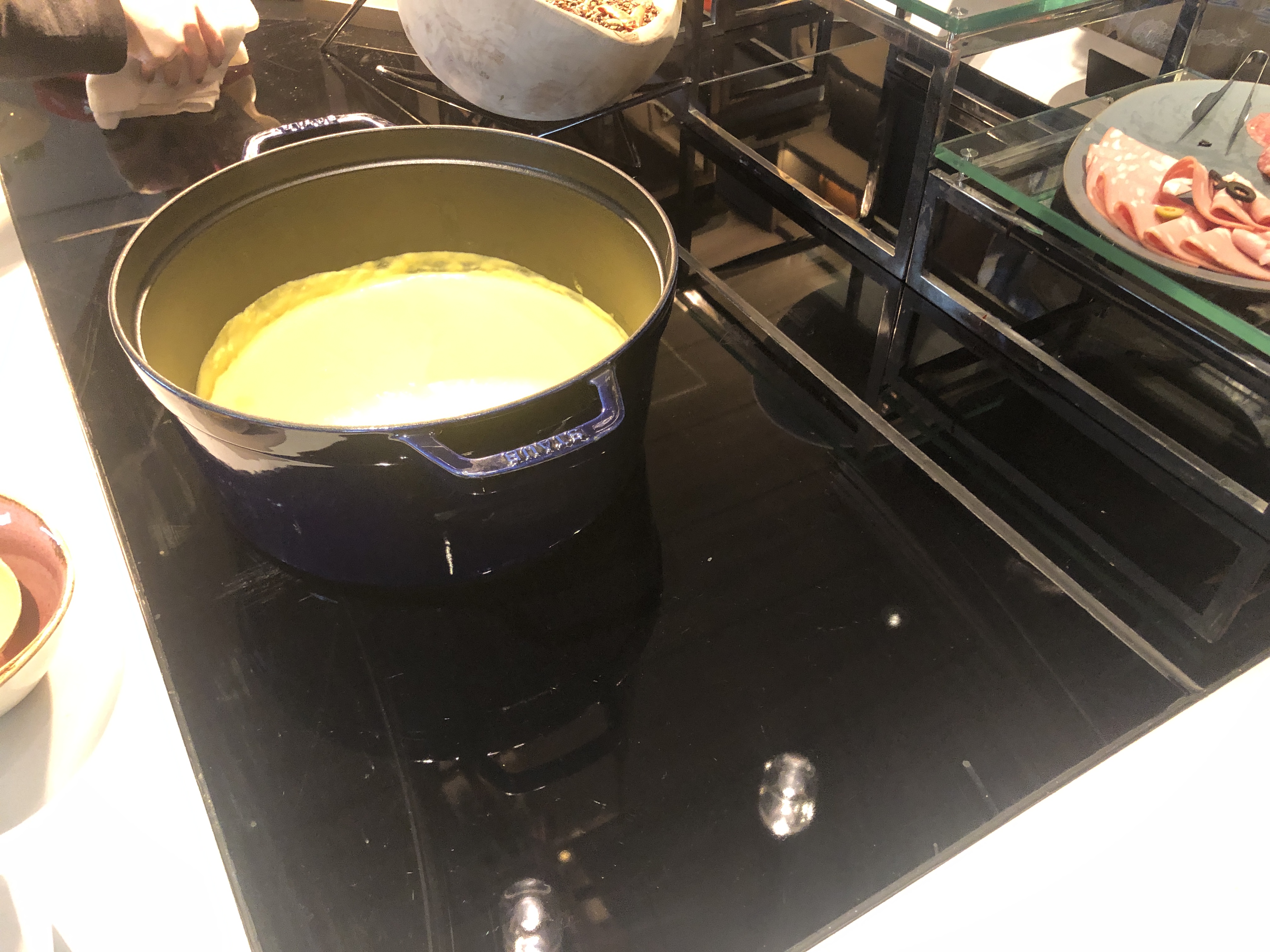 鍋の中に入っているビール