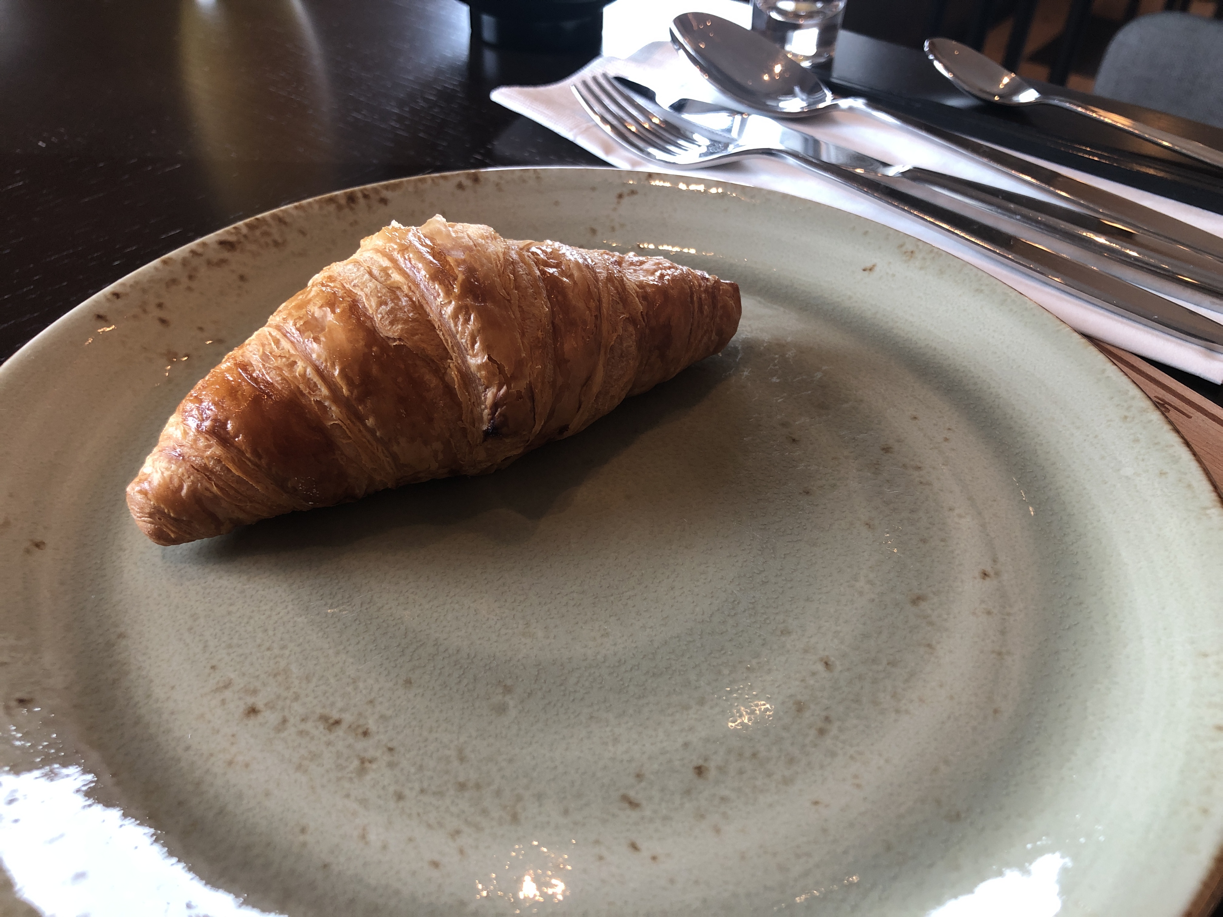 皿の上の食べ物