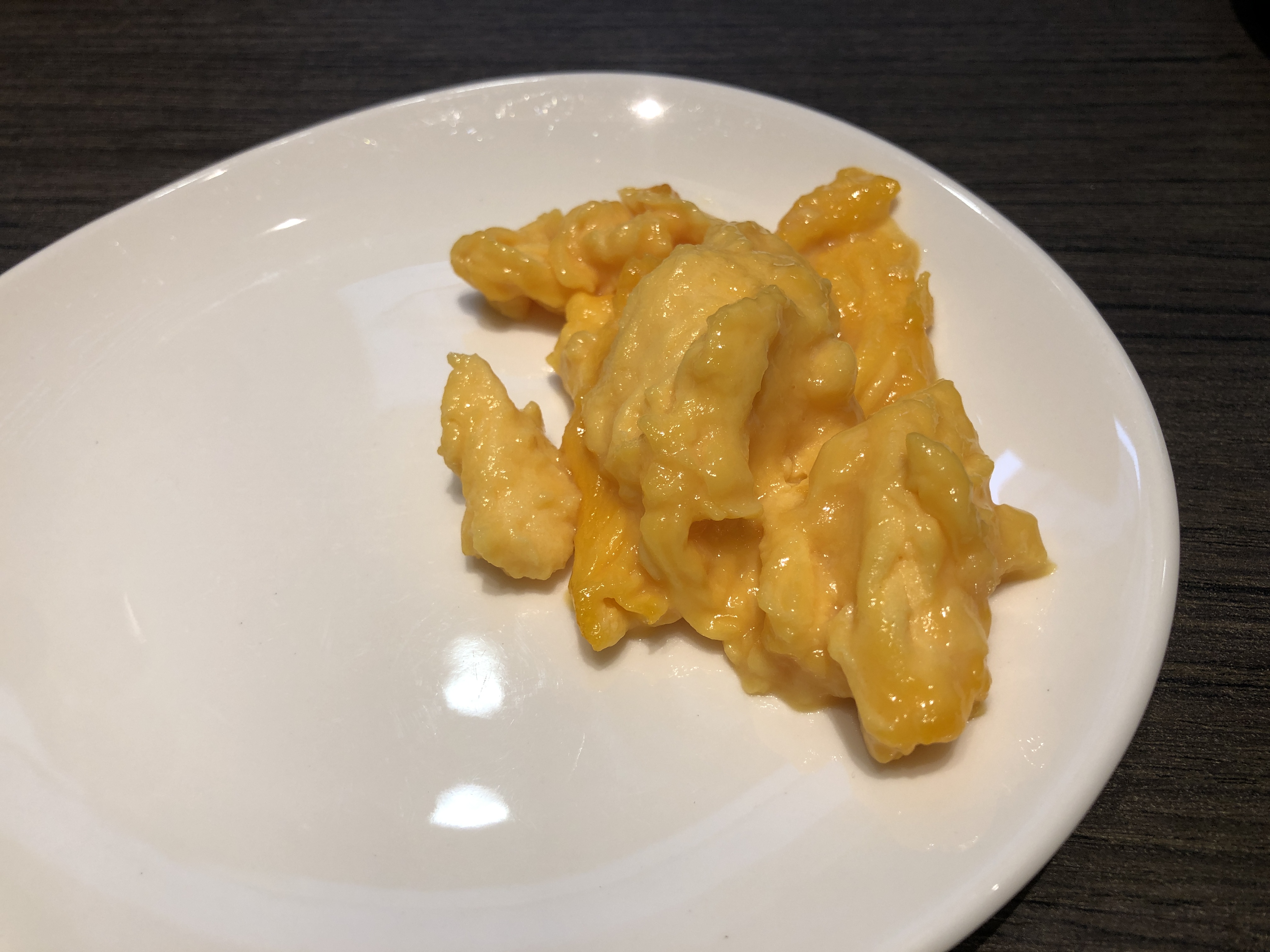 皿の上の食べ物