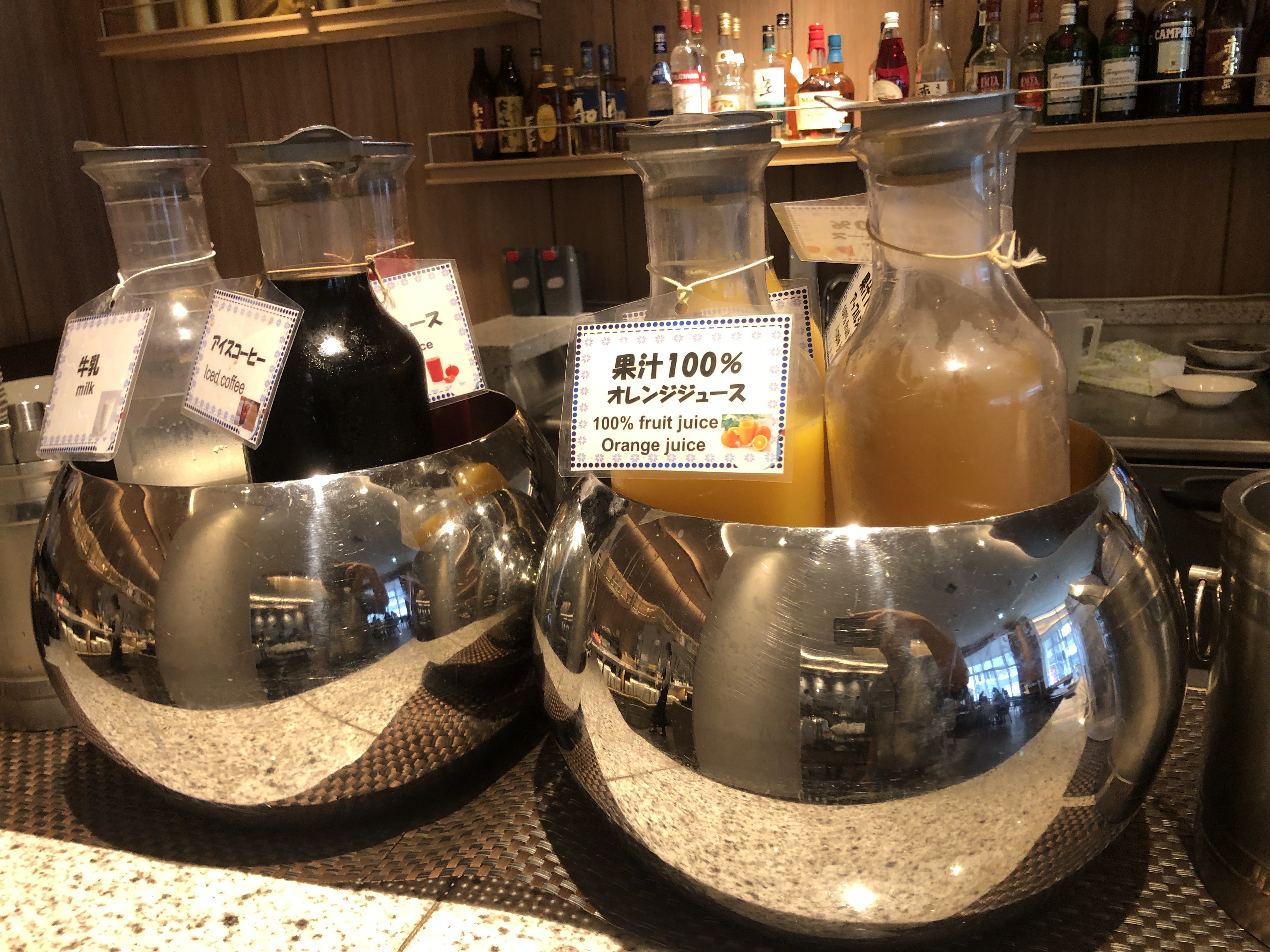 カウンターに置かれたミキサー
