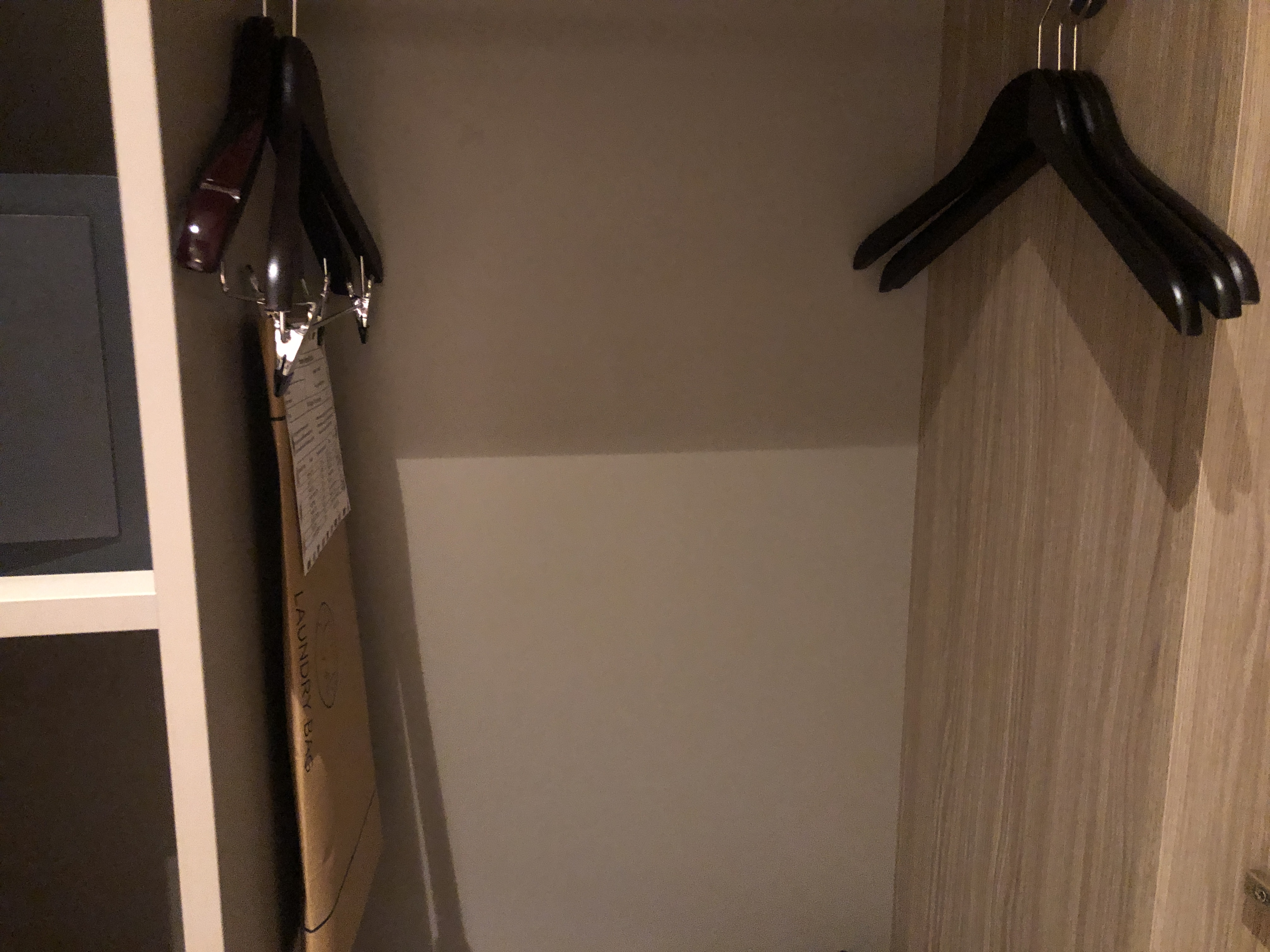 ドアが開いている