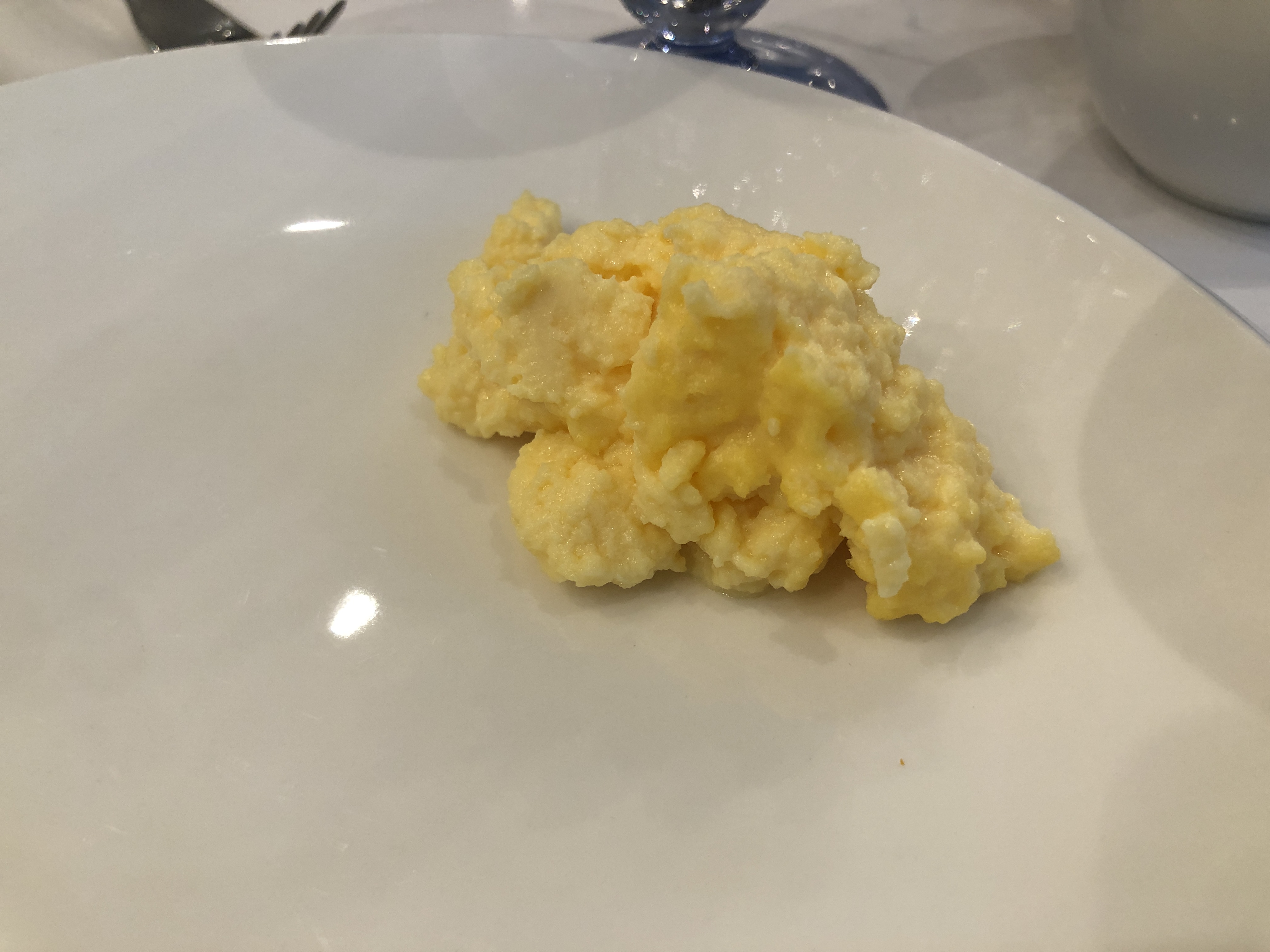 皿の上の食べ物