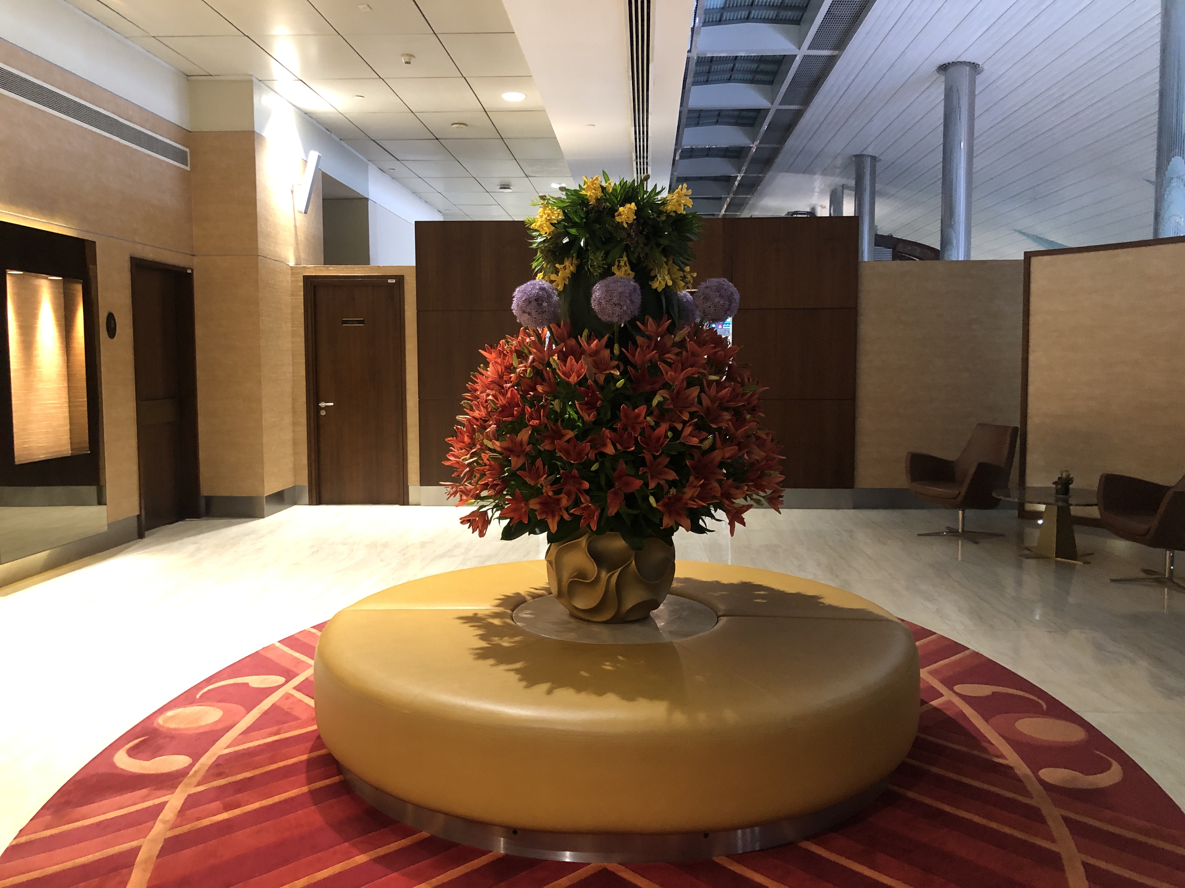 花が飾られたケーキ