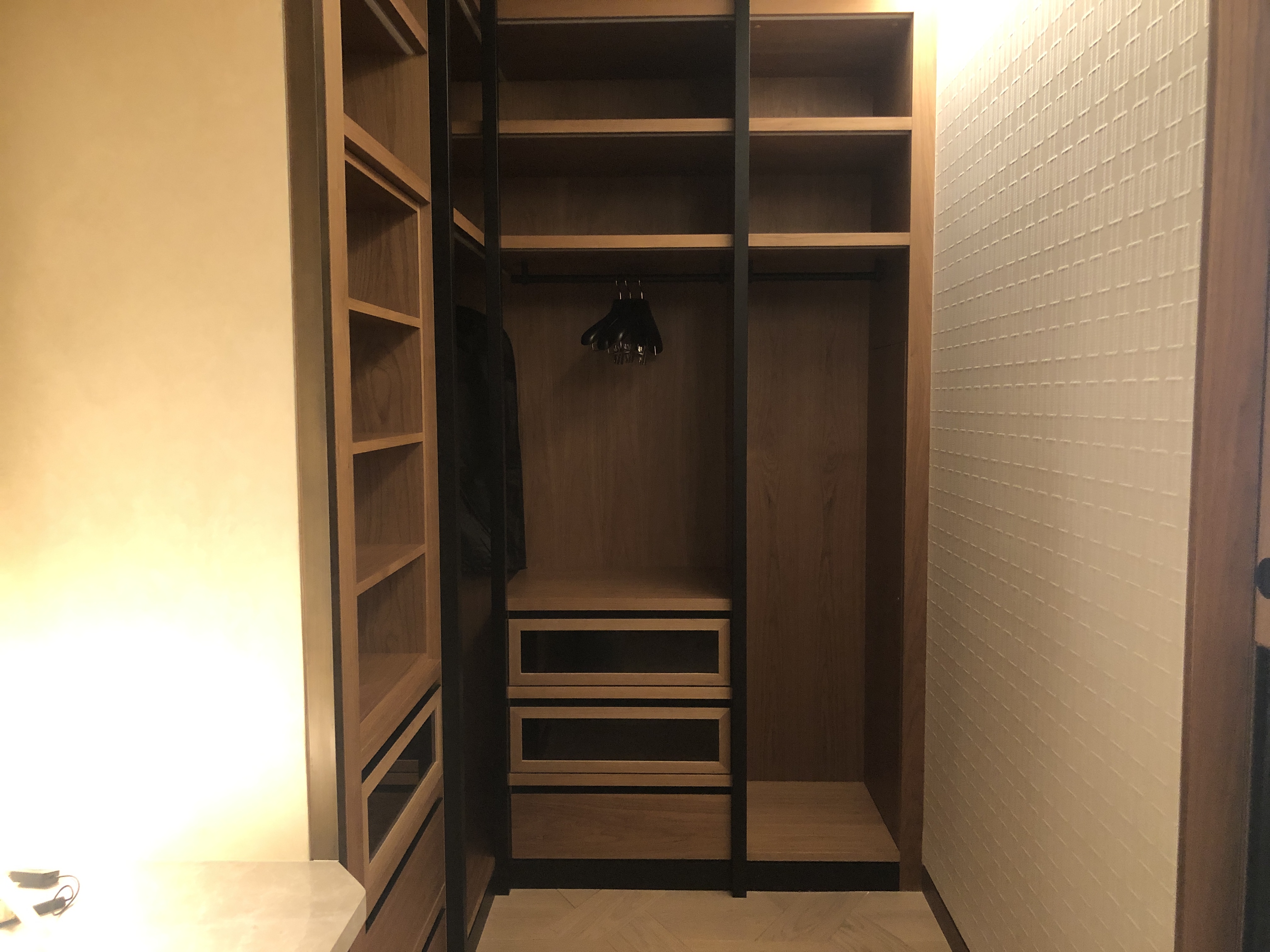 ドアが開いている