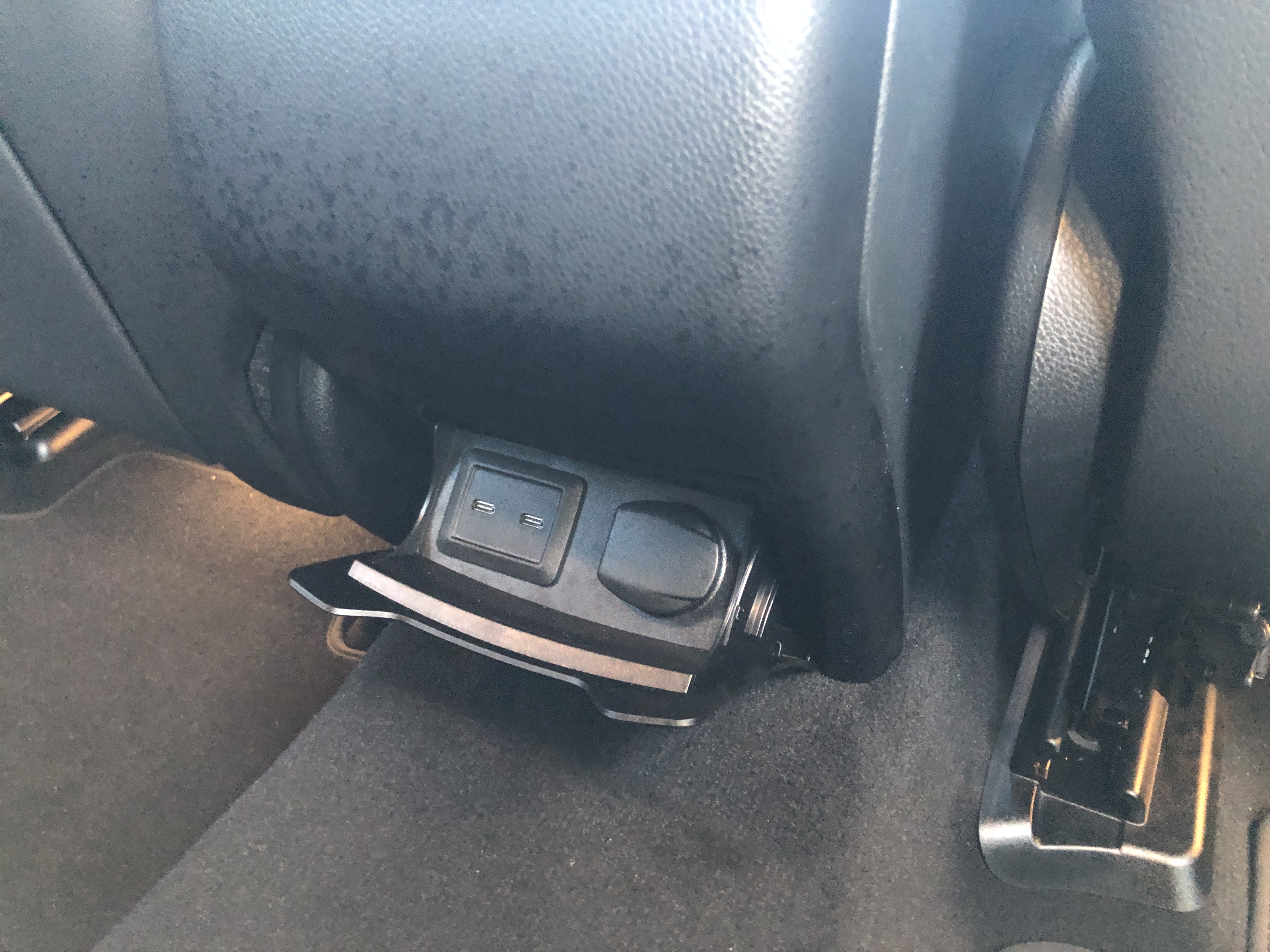 車のハンドル