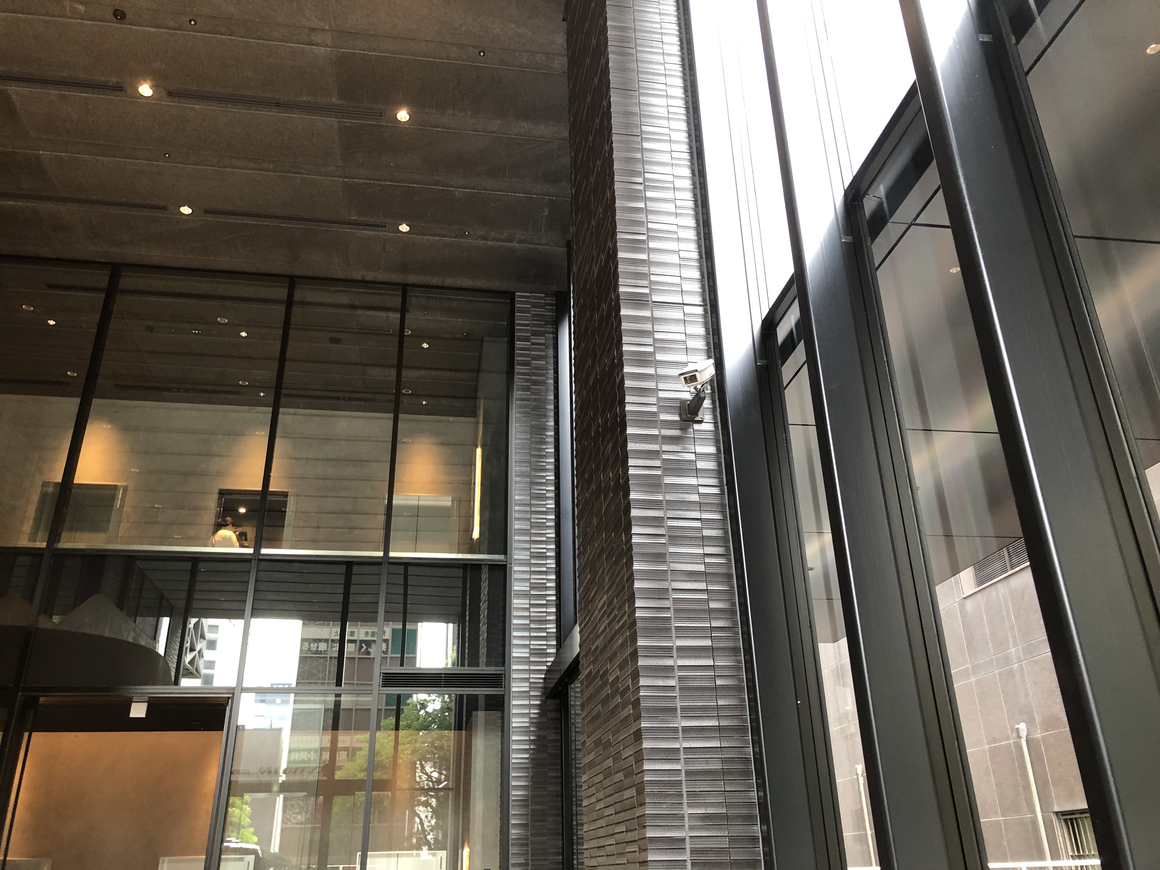 建物の入り口