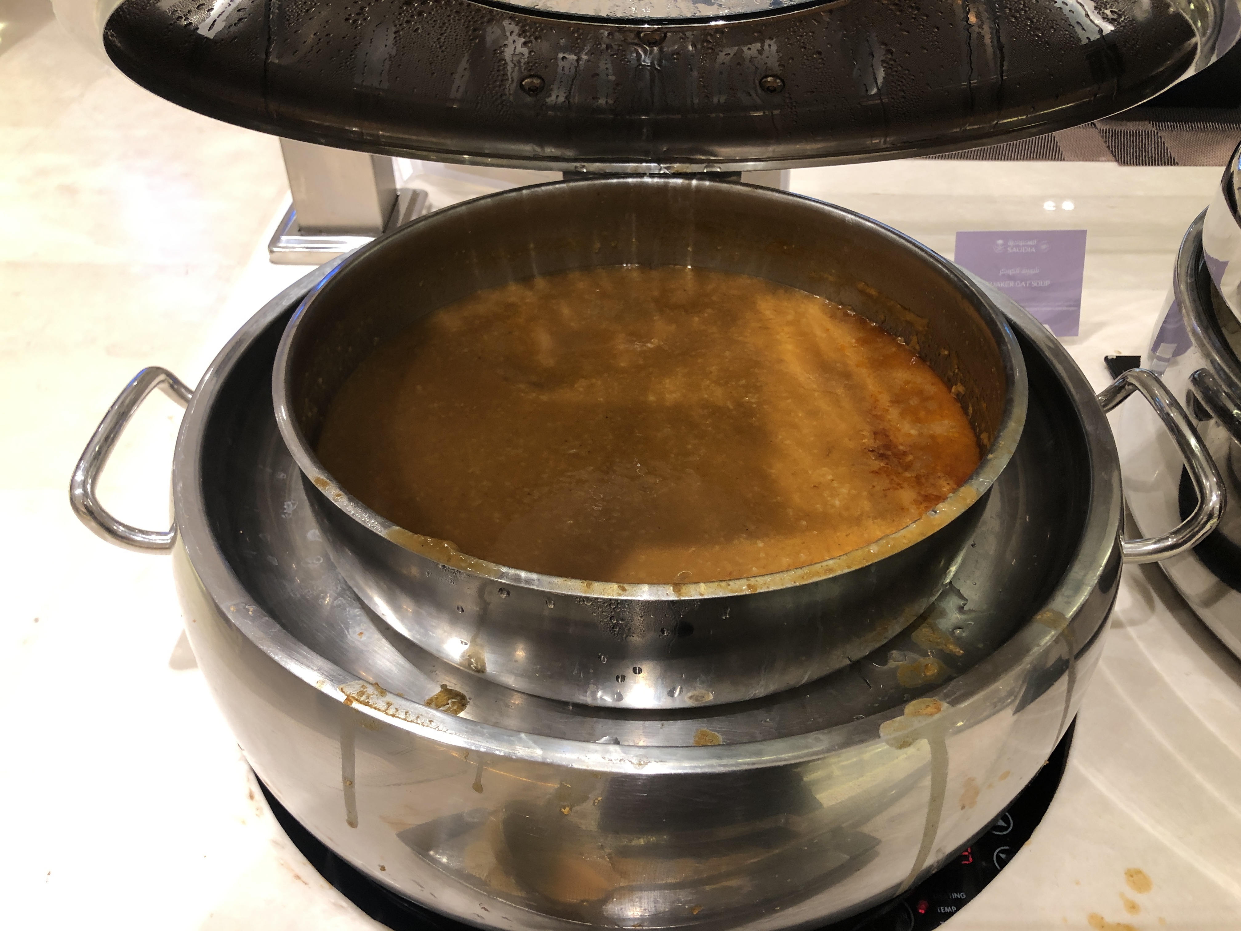 フライパンで焼いている鍋