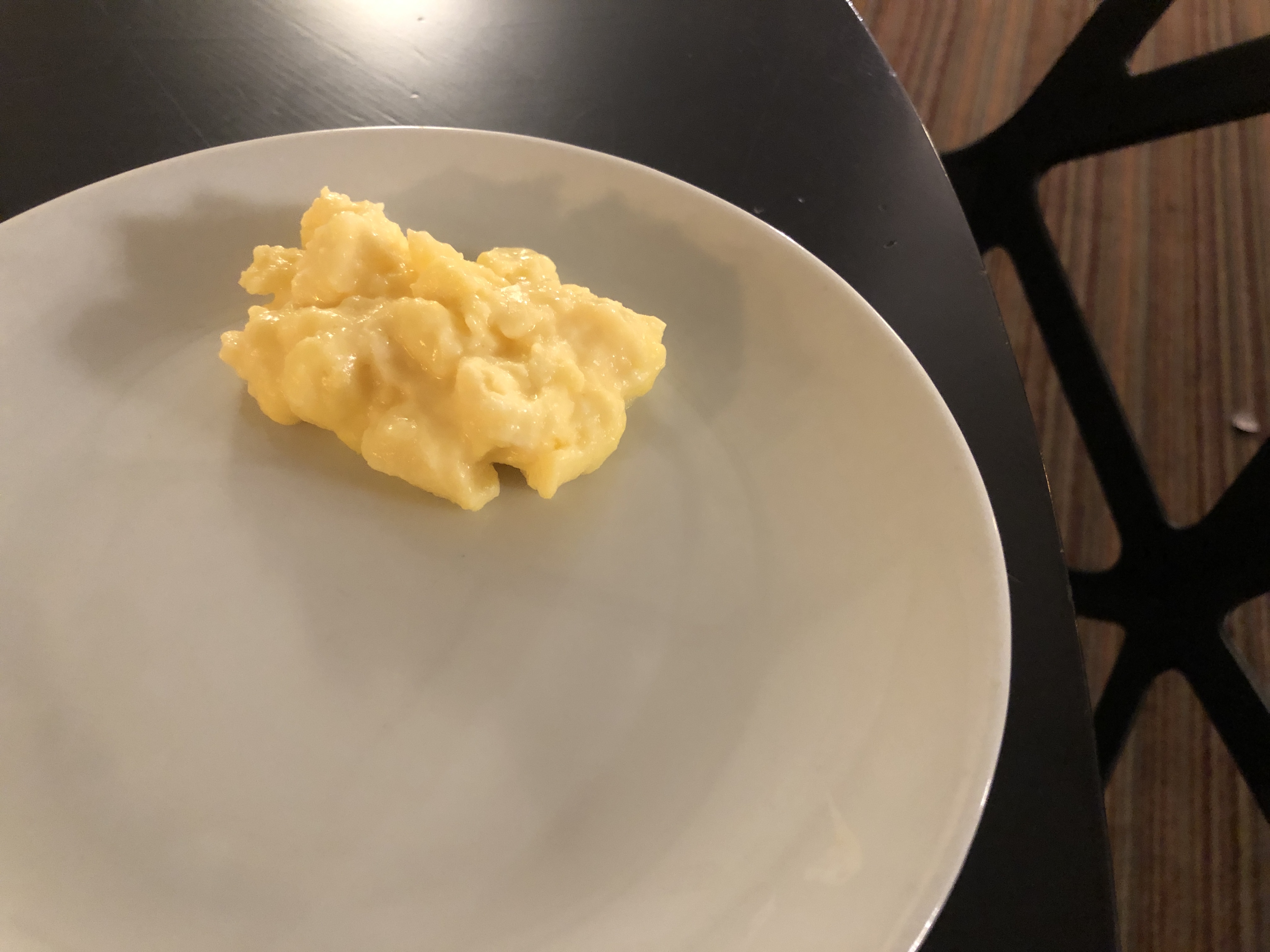 皿の上の食べ物