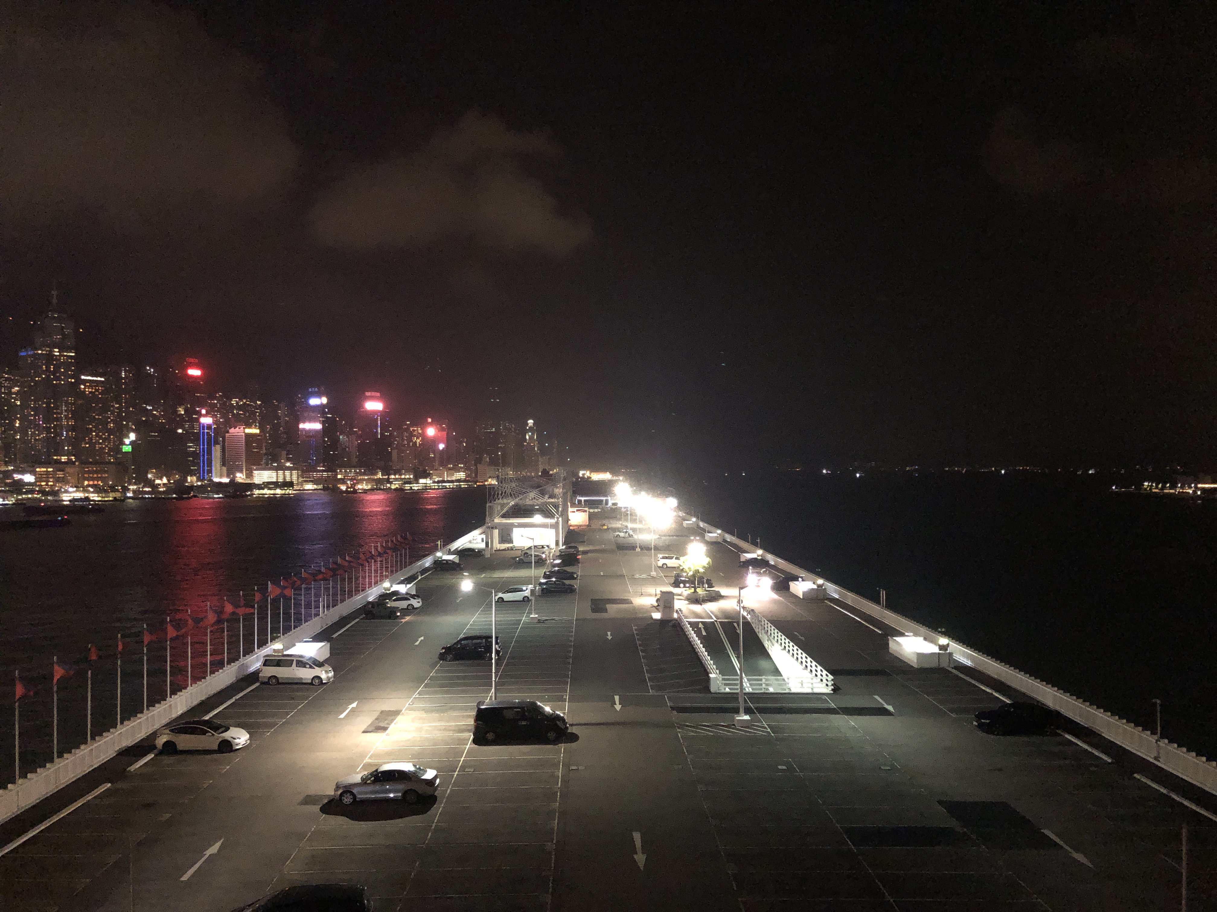 夜の街の風景