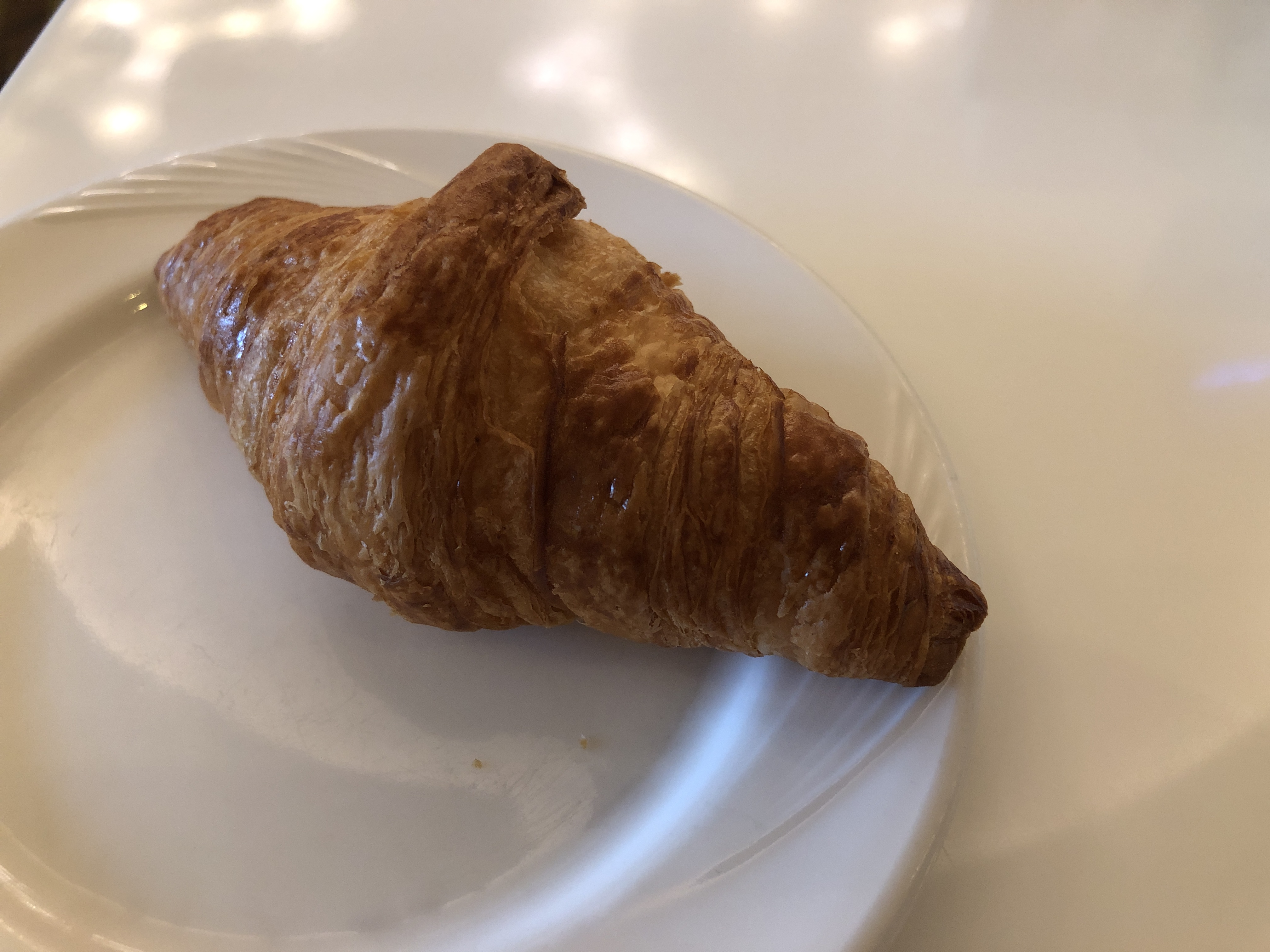 皿の上の食べ物