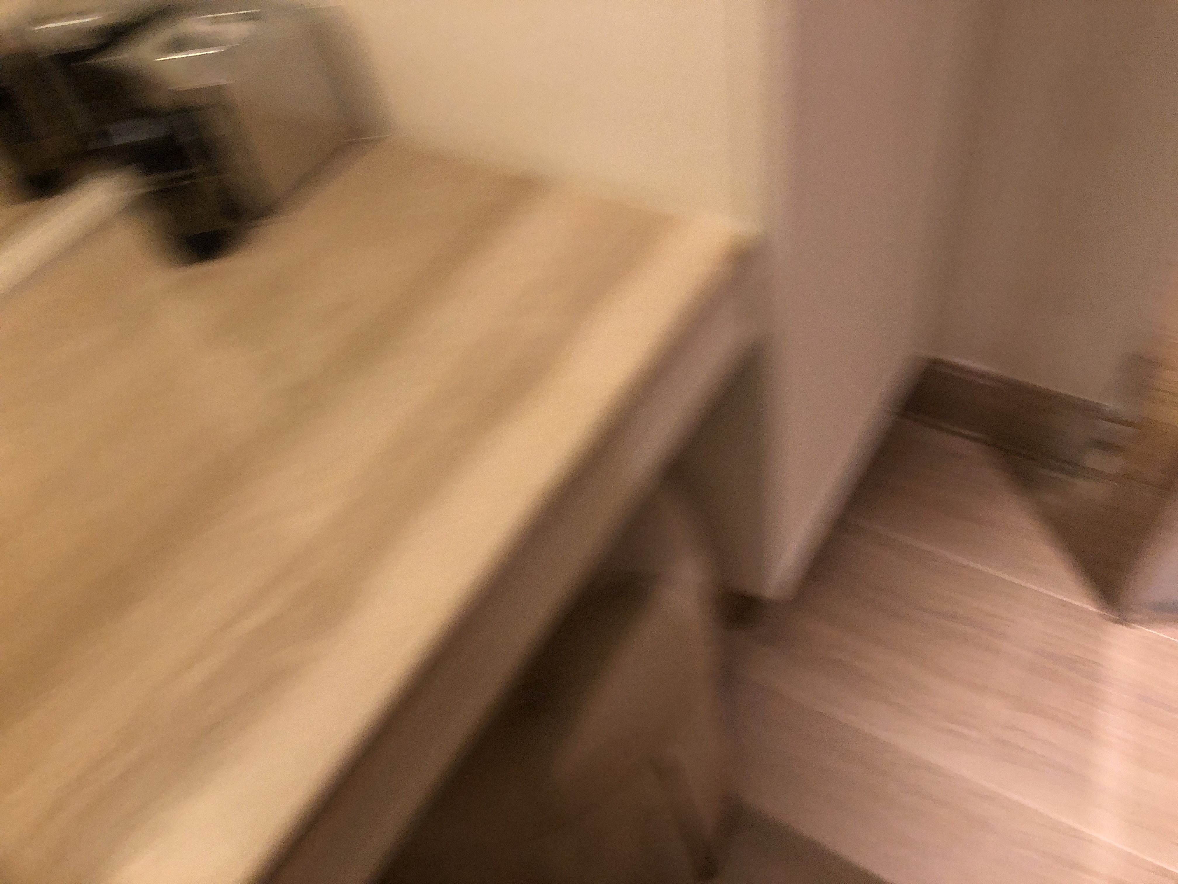 部屋の隅に置かれている