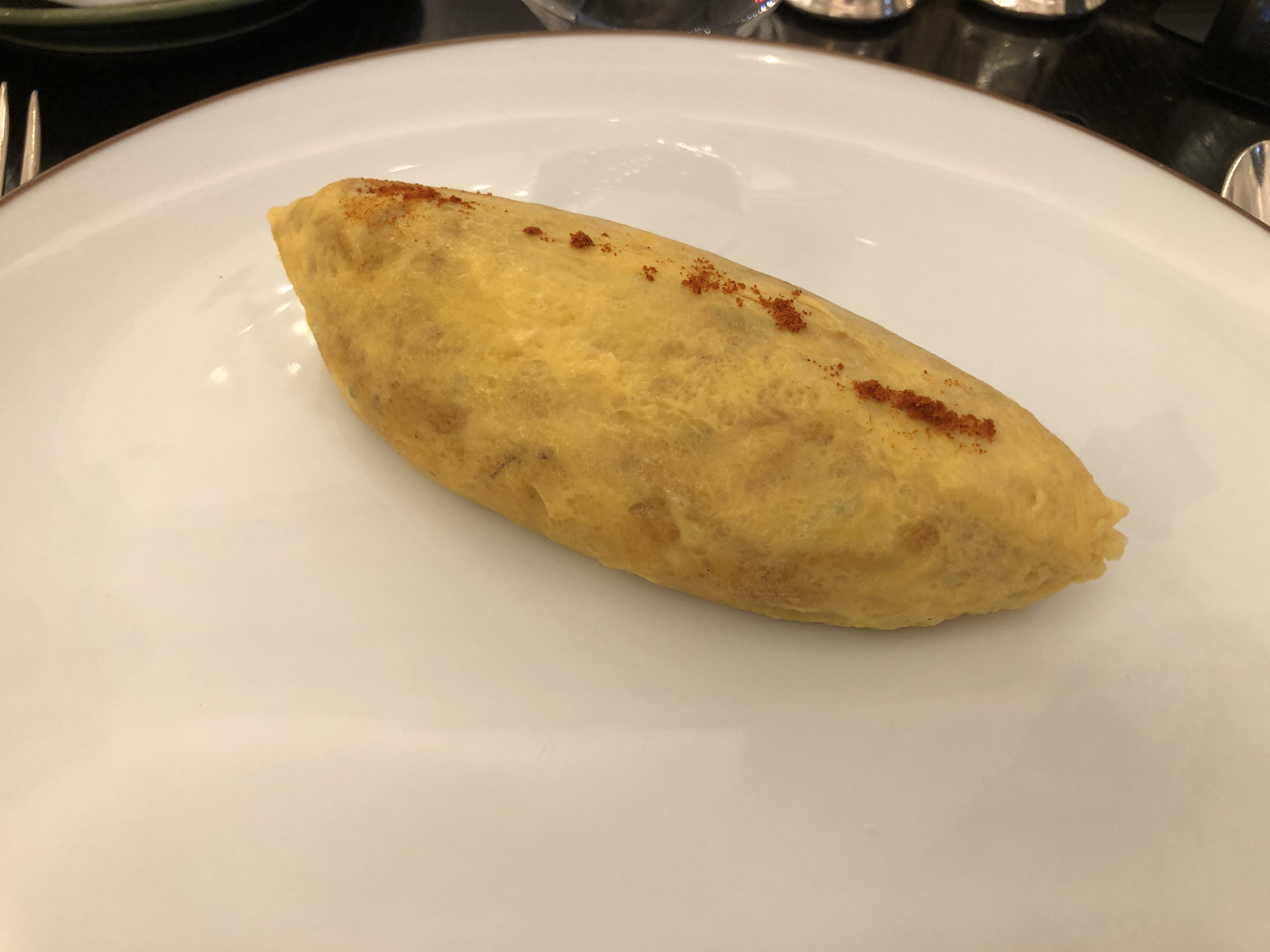 皿の上の食べ物