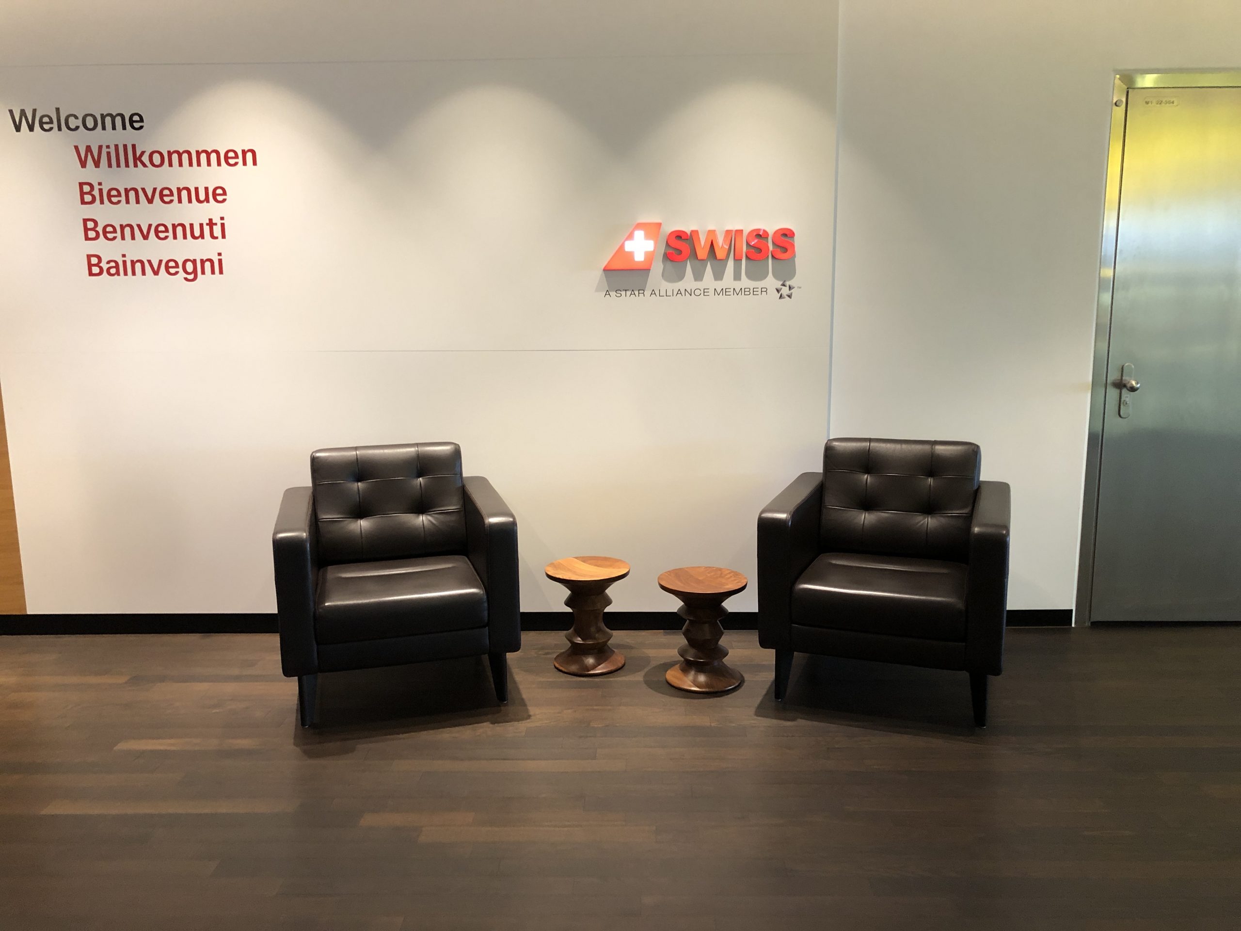 Lounge Review : チューリッヒ空港(ZRH) スイスインターナショナルエアラインズ(LX) ゲートE ファーストクラスラウンジ(シェンゲン外)