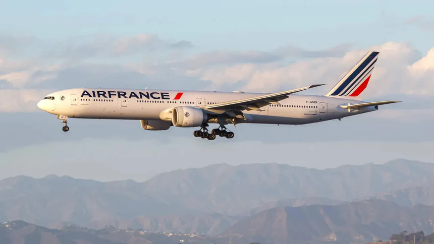 パリ・シャルル・ド・ゴール空港(CDG)での乗り継ぎ時間が短い利用客をサポートする新たなデジタルサービス