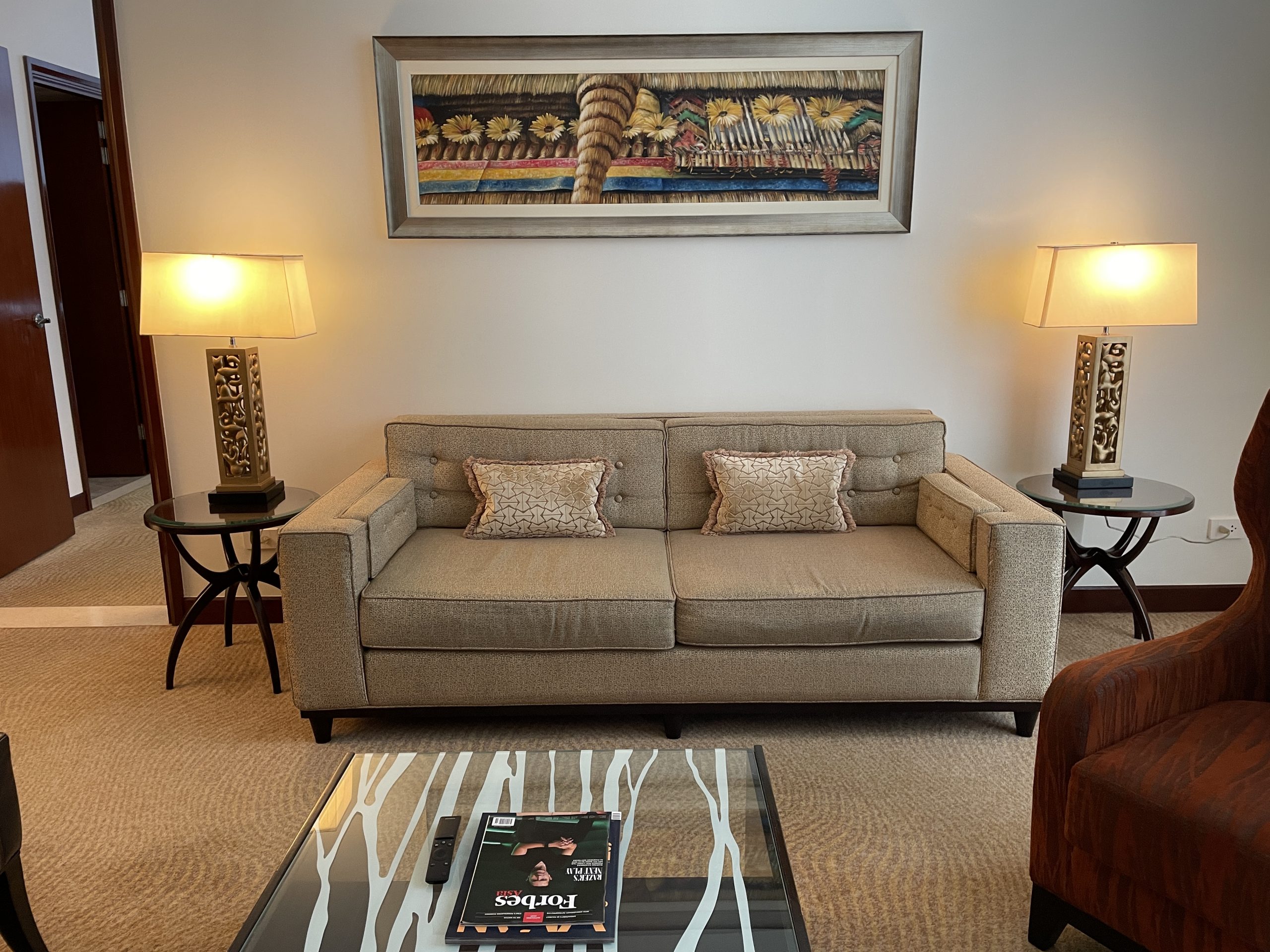 Hotel Review : フェアモントマカティ フェアモントゴールド コーナースイート(Fairmont Makati Corner Suite Room)